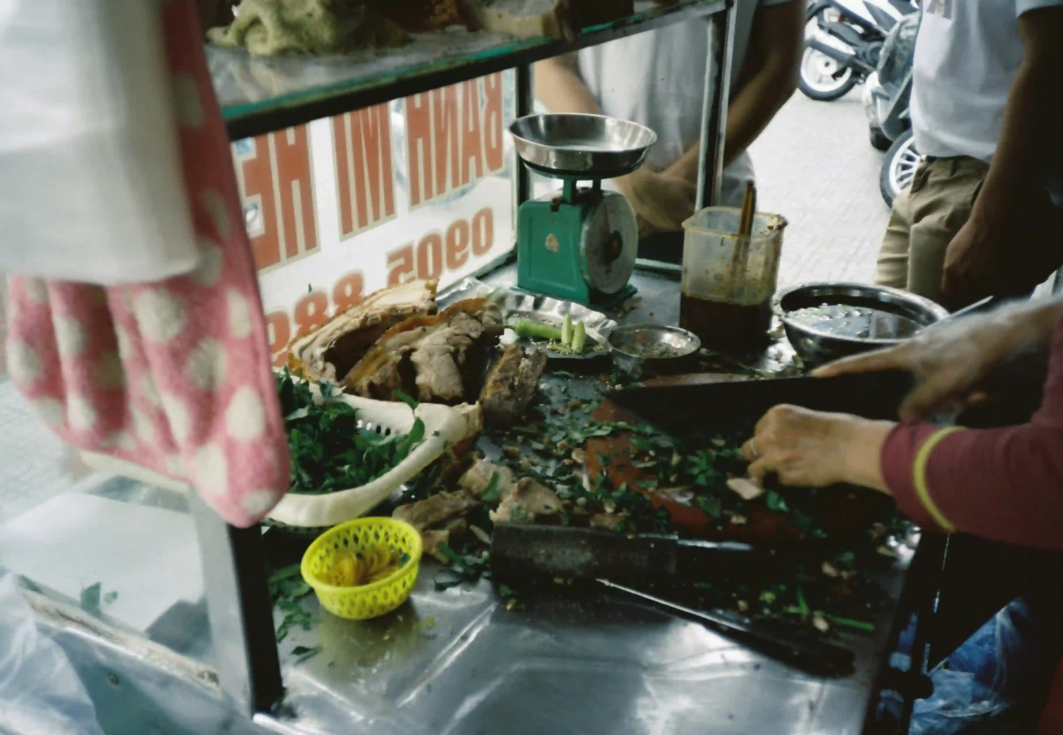 Babi guling kulit renyah