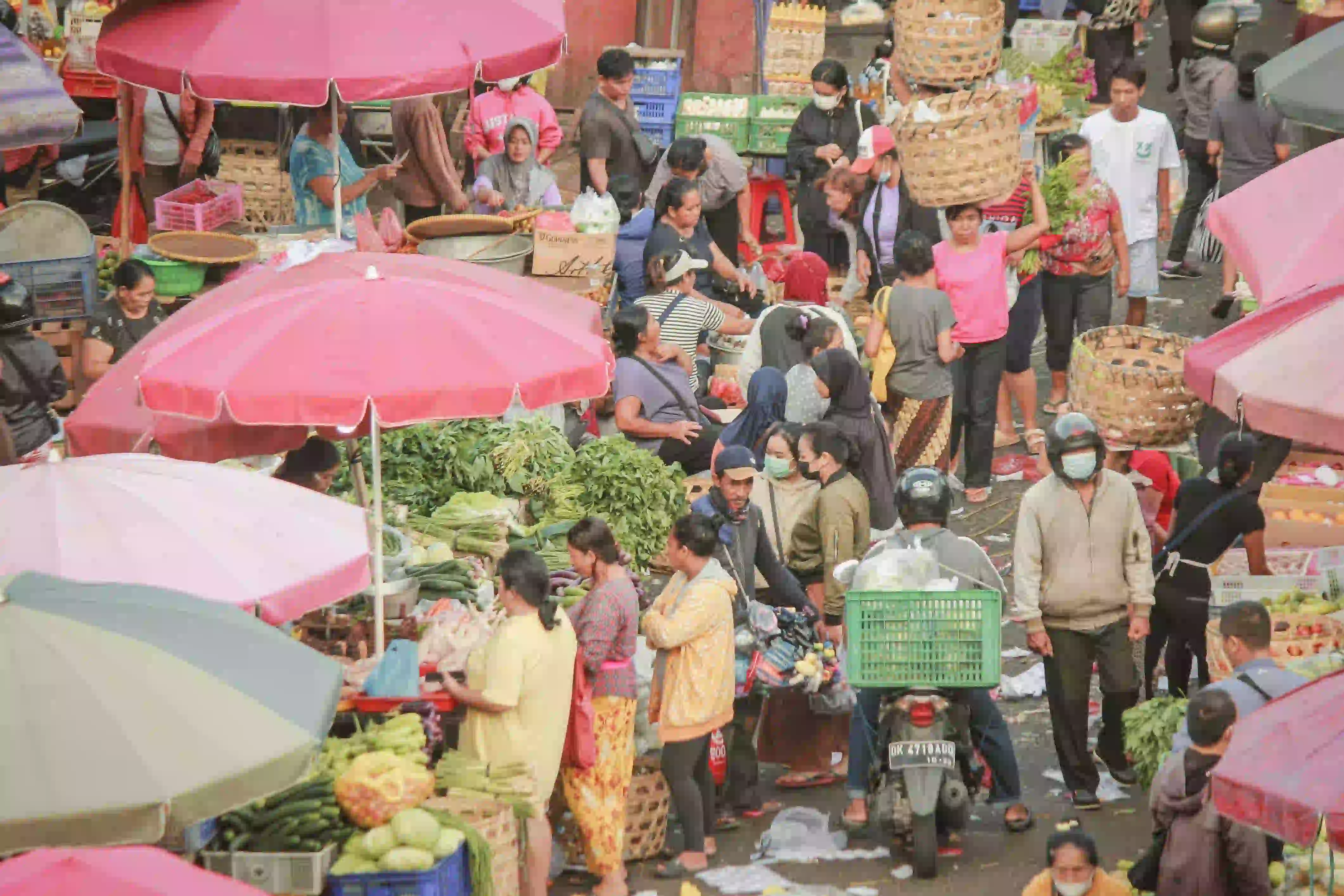 Balinese morning market with fresh produce